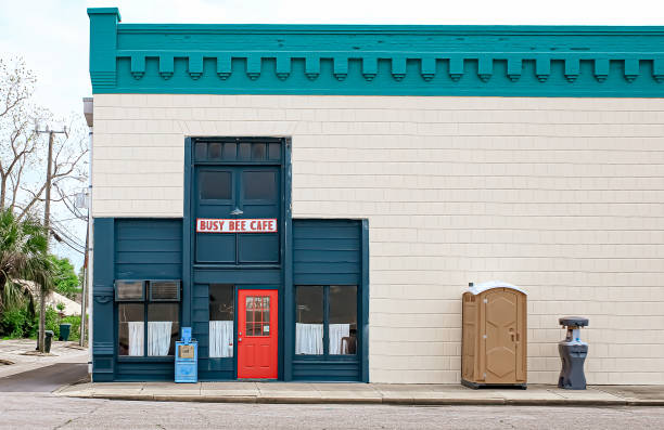 Best Portable bathroom rental  in Pomona, CA